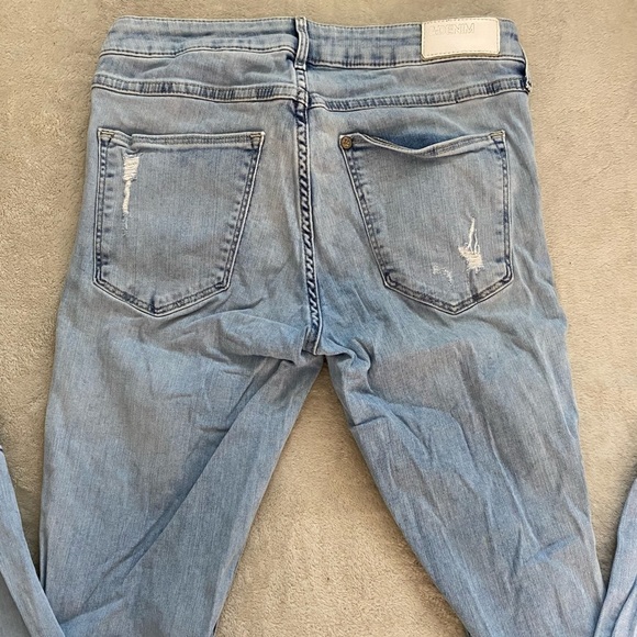 H&M Super Skinny Ripped Low Waist Jeans Size 27 - Picture 2 of 6
